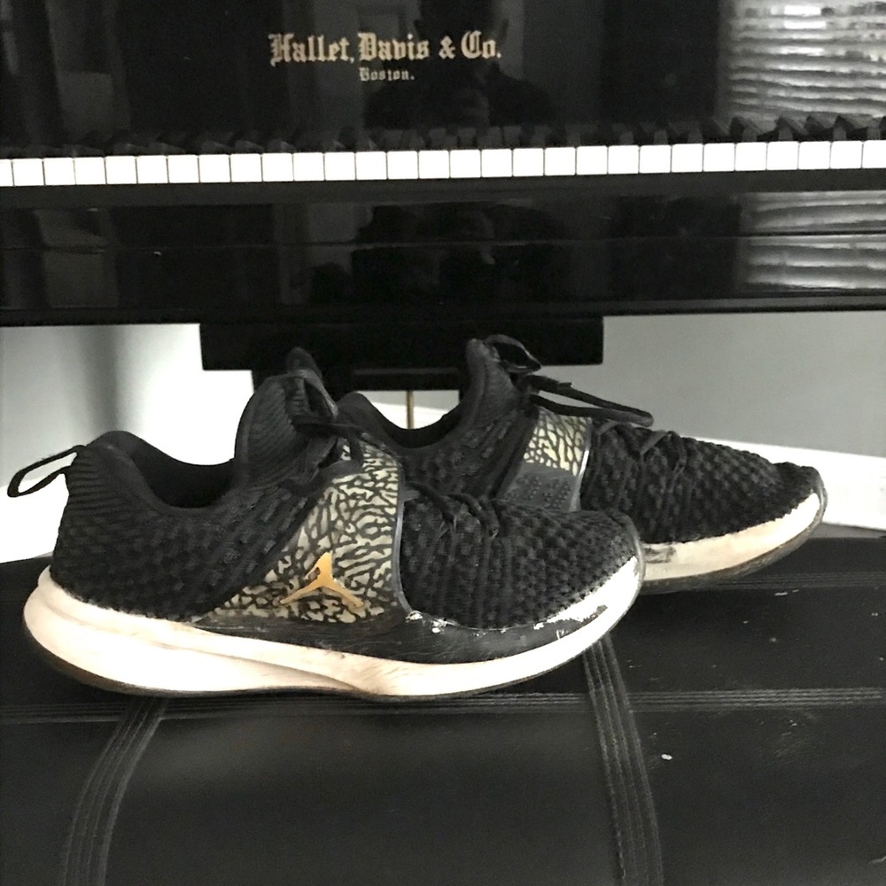 Nike Jordan 3’s - Men’s 8